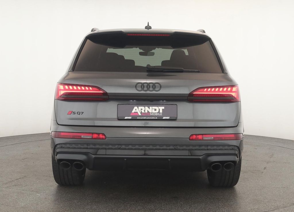 Audi SQ7 2025