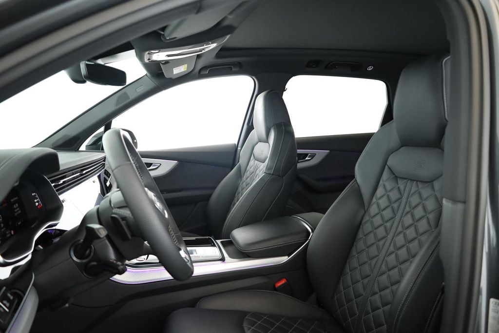 Audi SQ7 2025