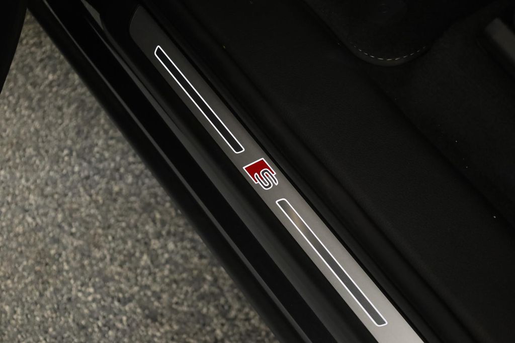 Audi SQ7 2025
