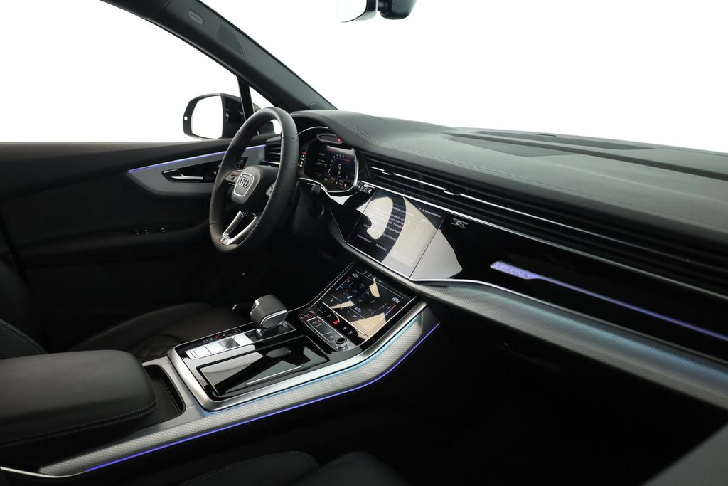 Audi SQ7 2025