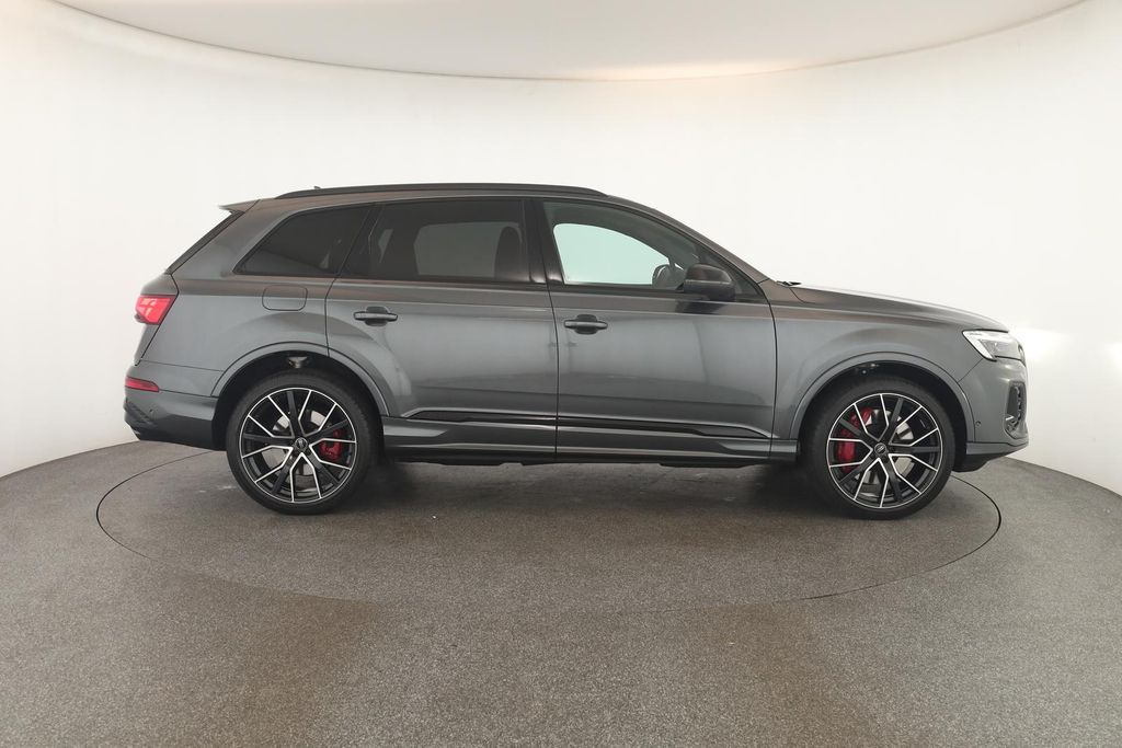 Audi SQ7 2025