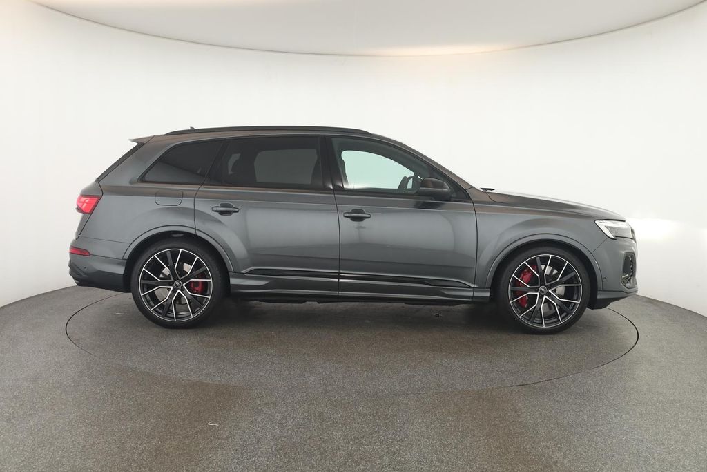 Audi SQ7 2025