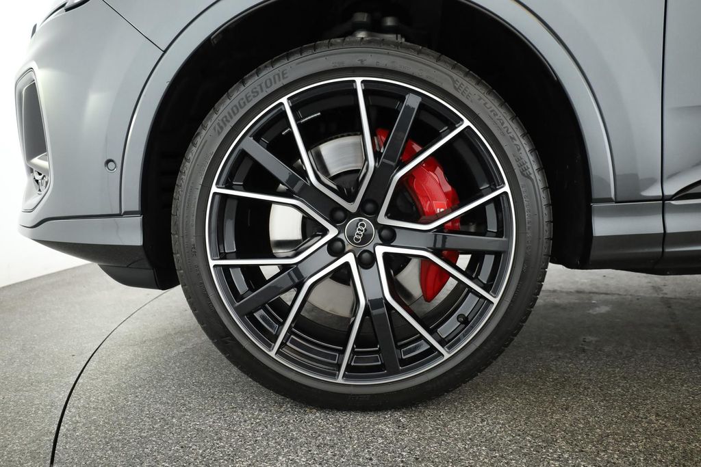 Audi SQ7 2025