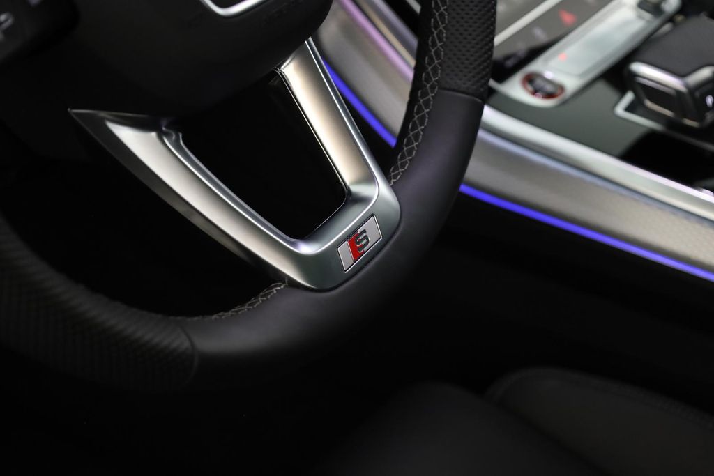 Audi SQ7 2025