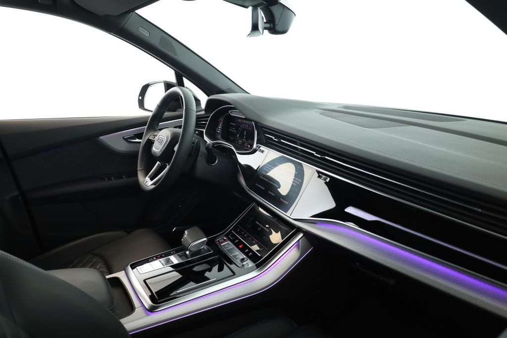 Audi SQ7 2025