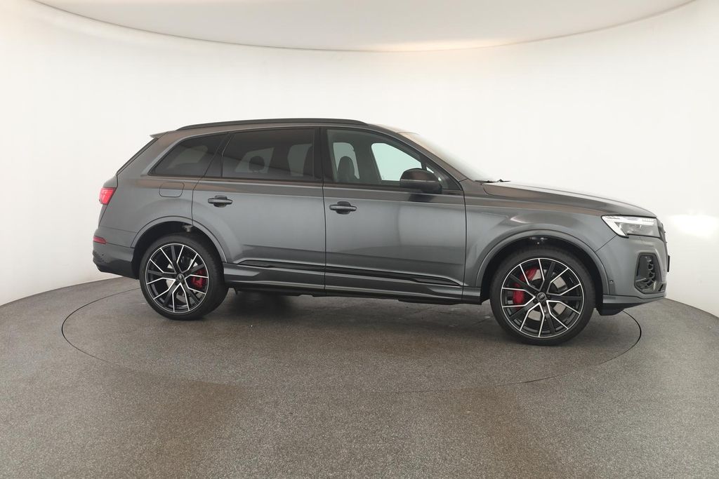 Audi SQ7 2025