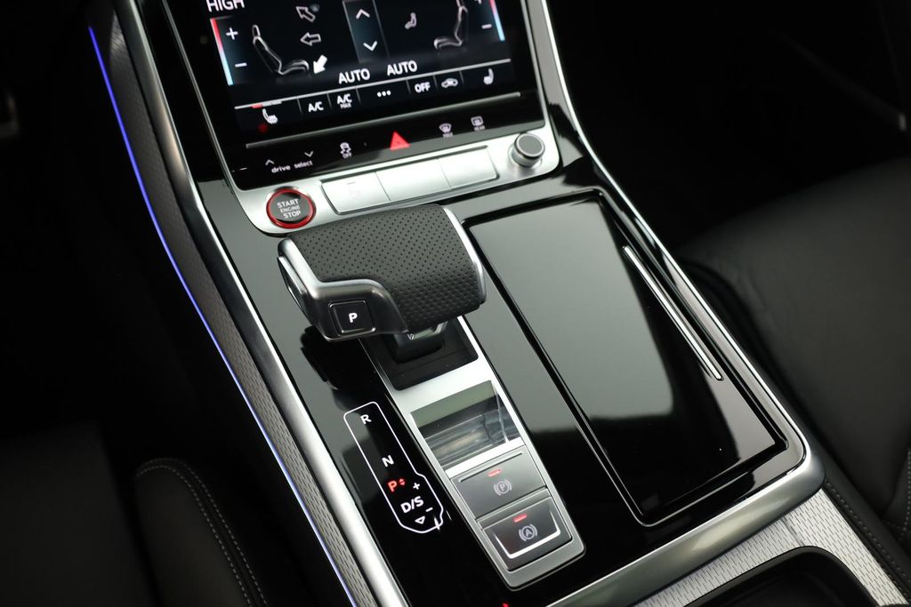 Audi SQ7 2025