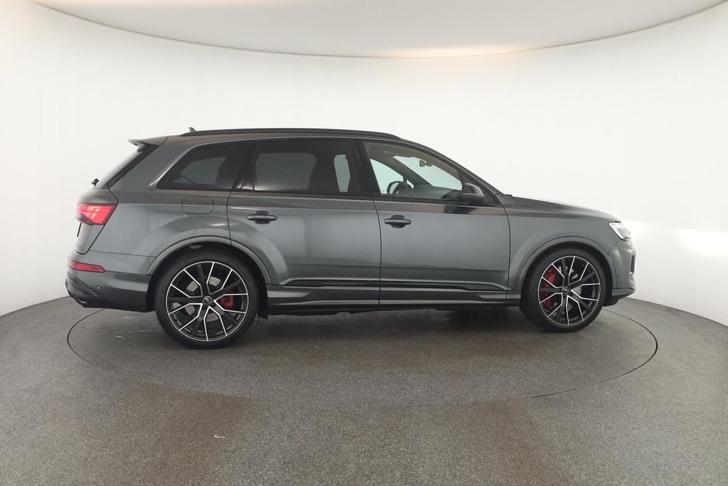 Audi SQ7 2025