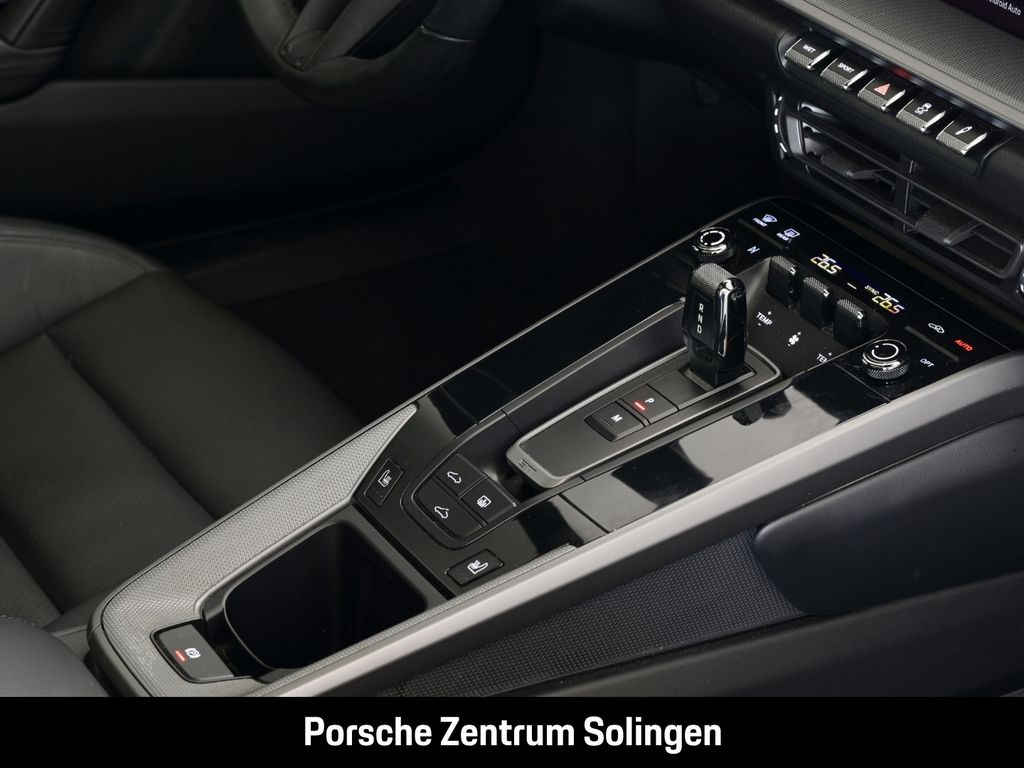 Porsche 992 2024