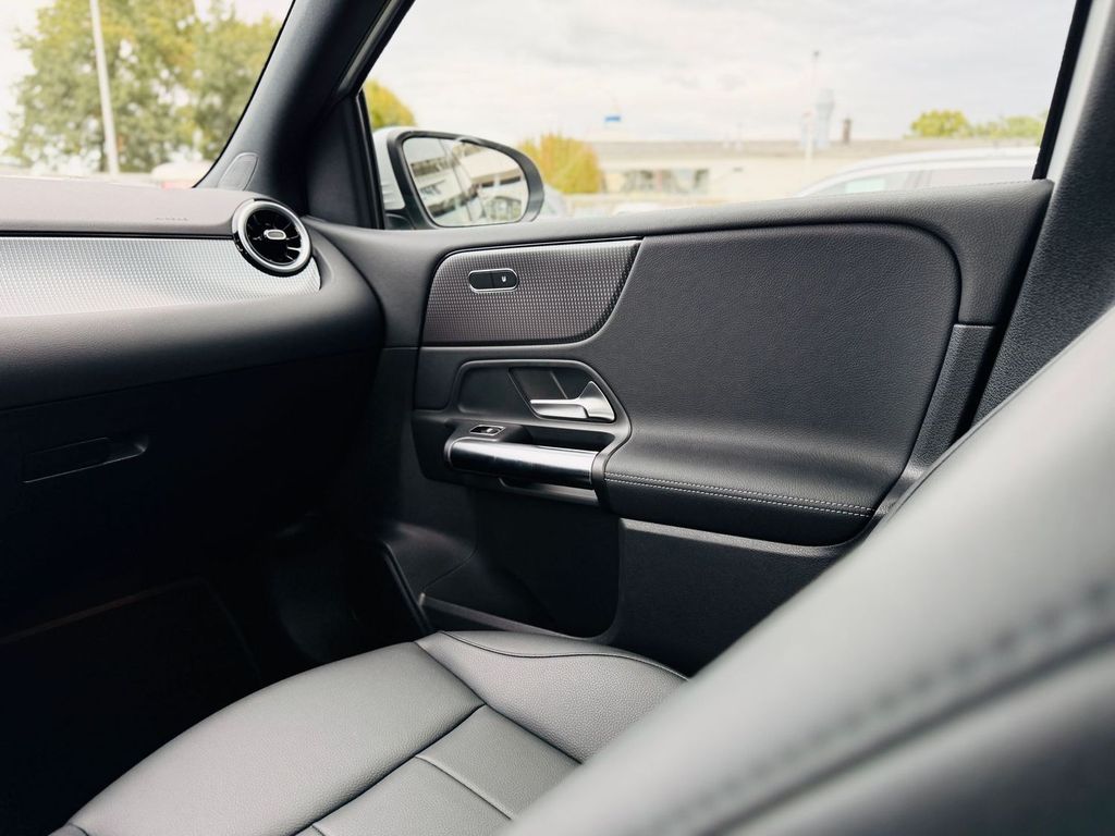 Mercedes-Benz B 250 2022