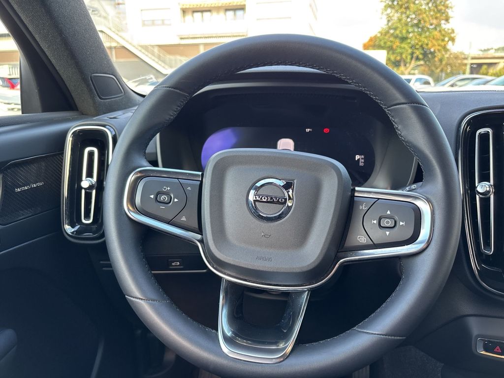 Volvo XC40 2023