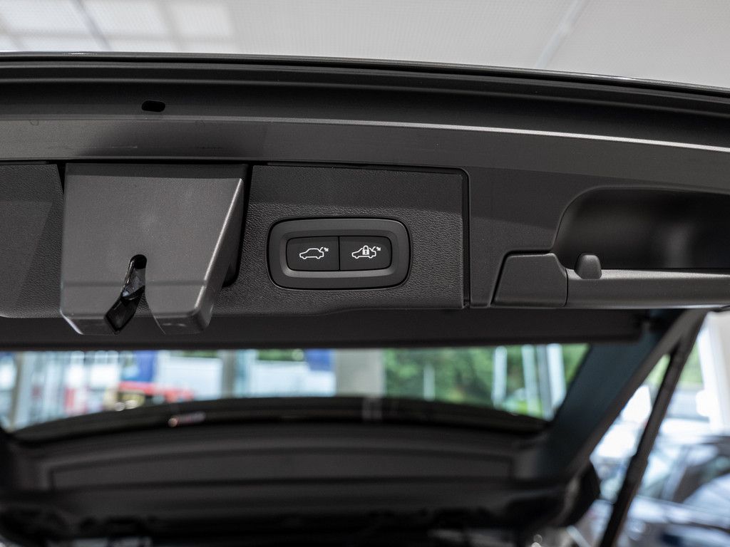 Volvo XC60 2025