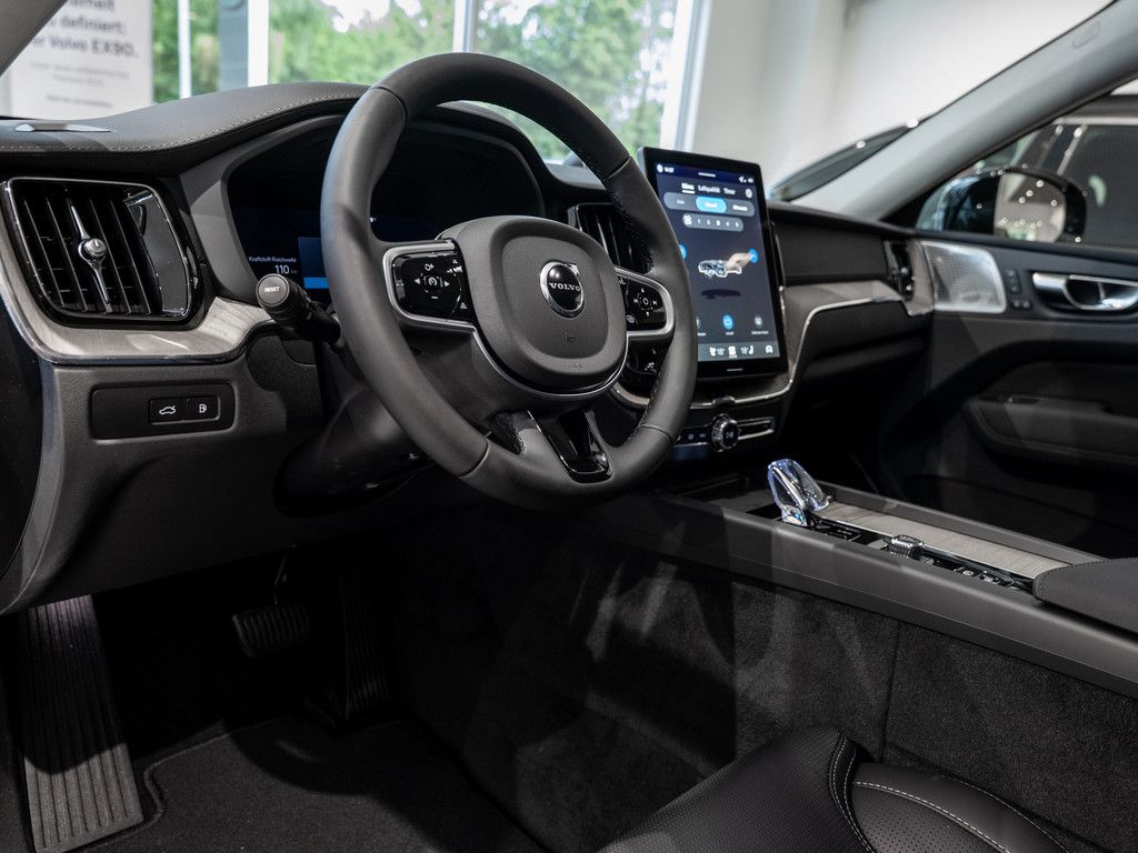Volvo XC60 2025