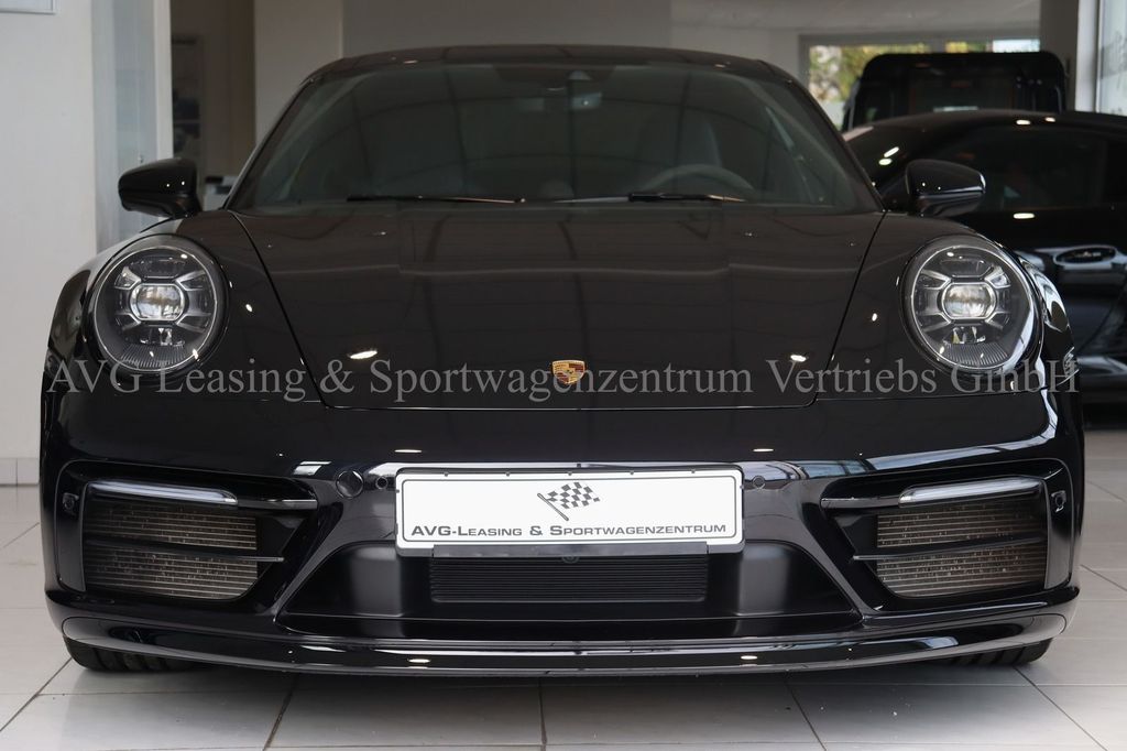Porsche 992 2024