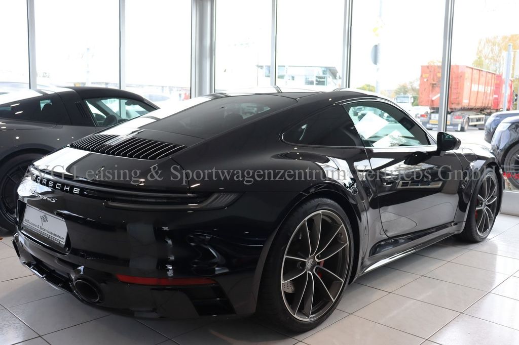 Porsche 992 2024