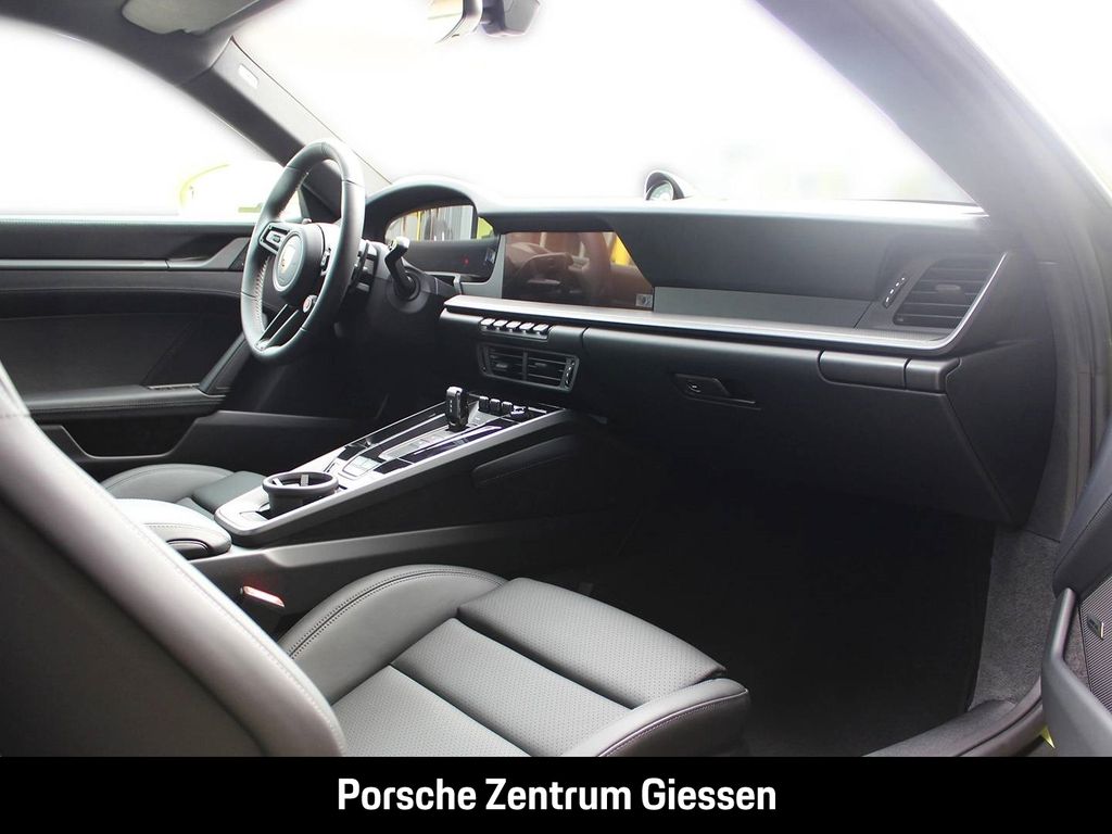 Porsche 992 2025