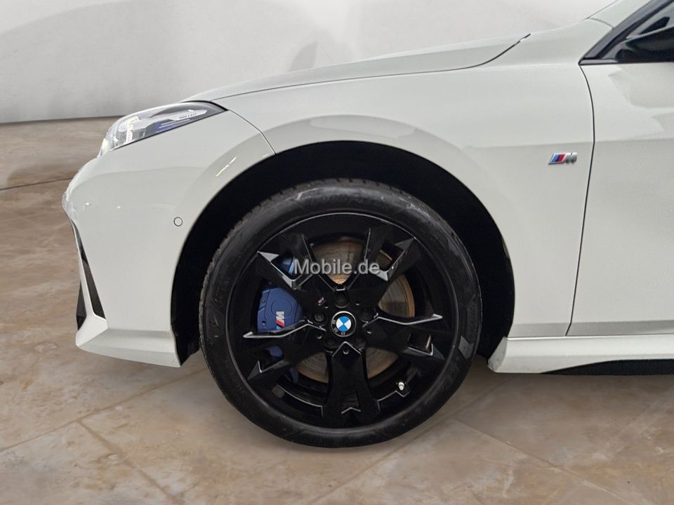 BMW M235 2025