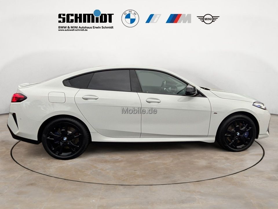 BMW M235 2025
