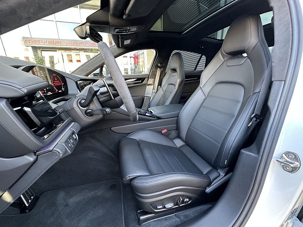 Porsche Panamera 2025