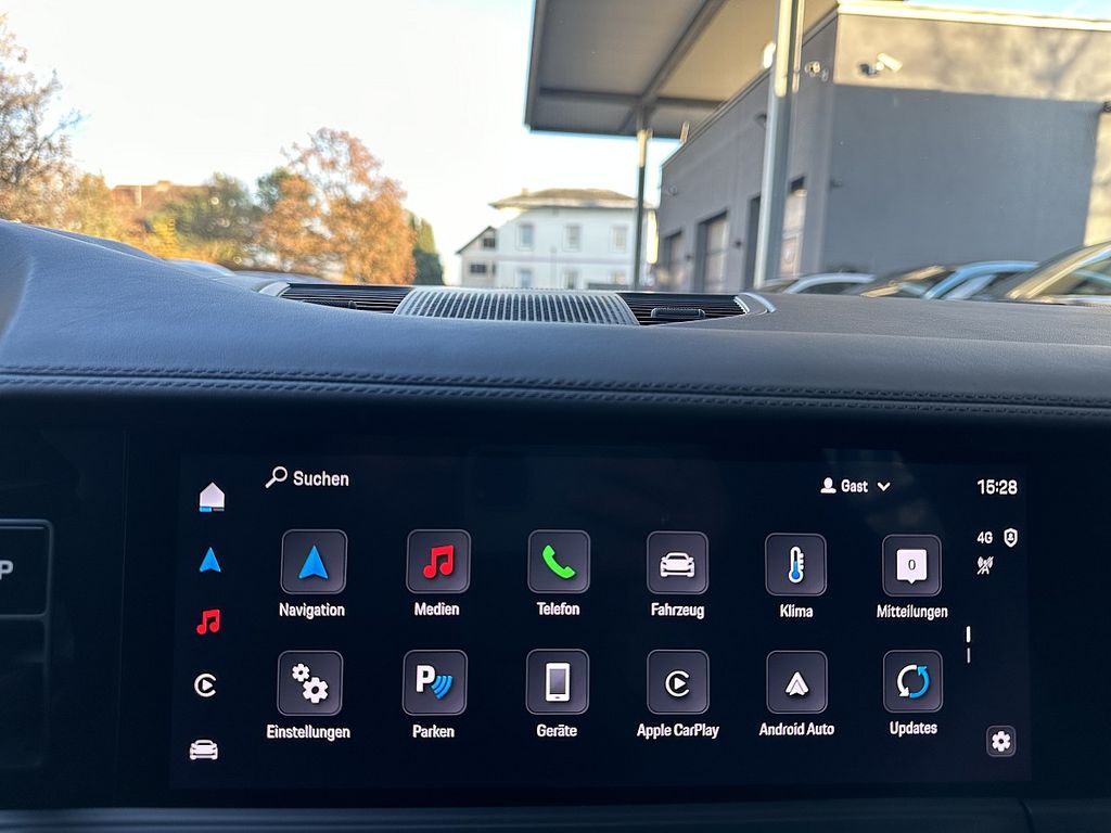 Porsche Panamera 2025