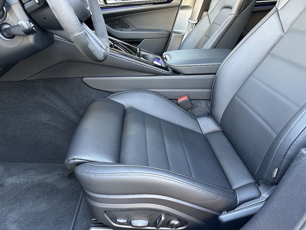 Porsche Panamera 2025