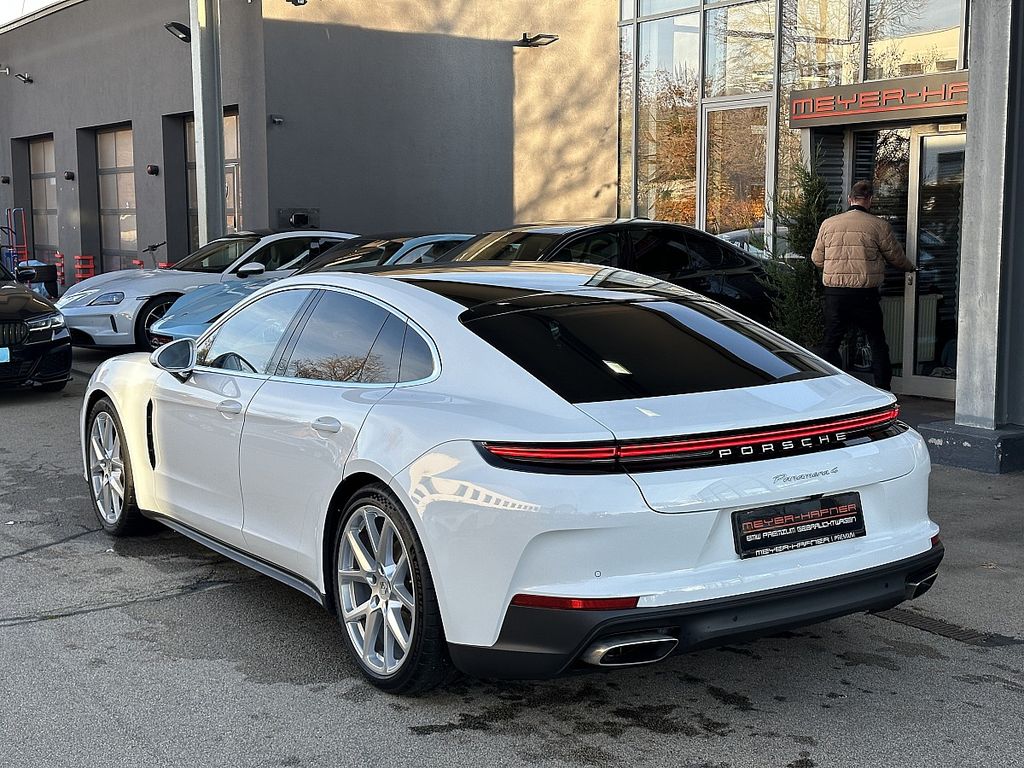 Porsche Panamera 2025