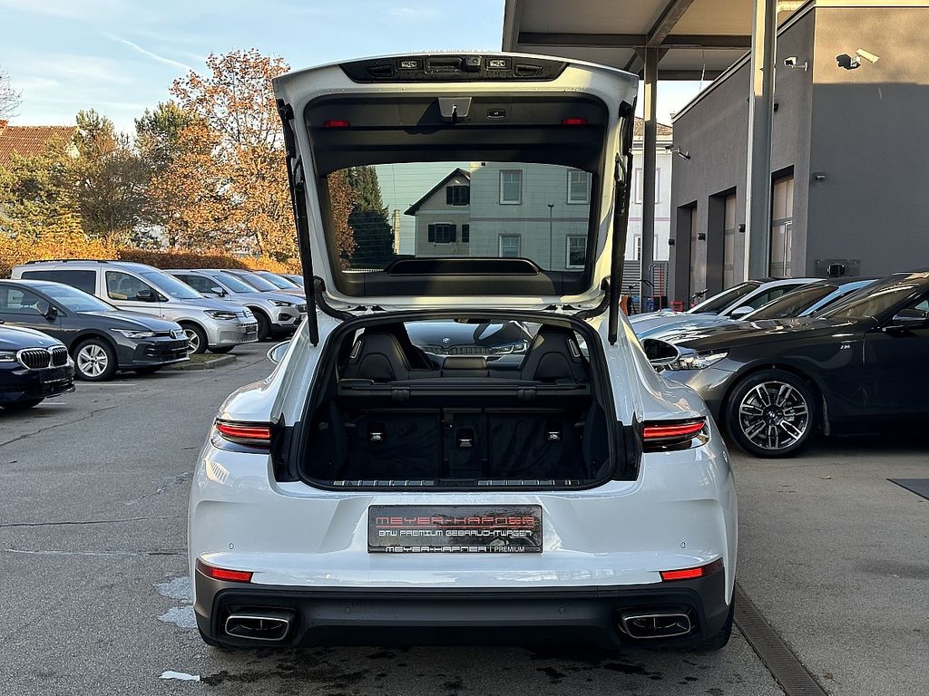 Porsche Panamera 2025