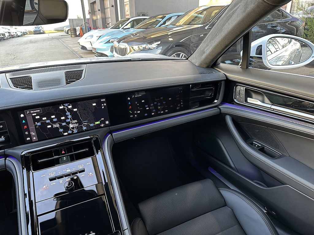 Porsche Panamera 2025