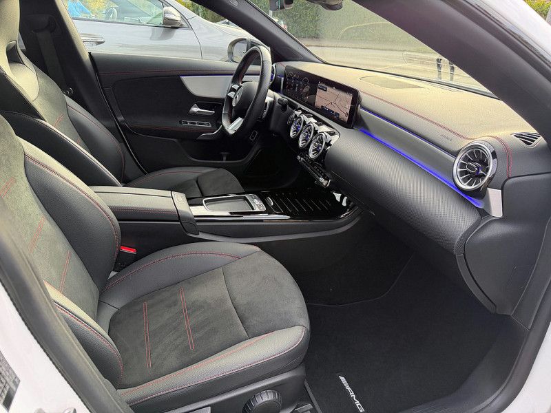 Mercedes-Benz CLA 200 2024