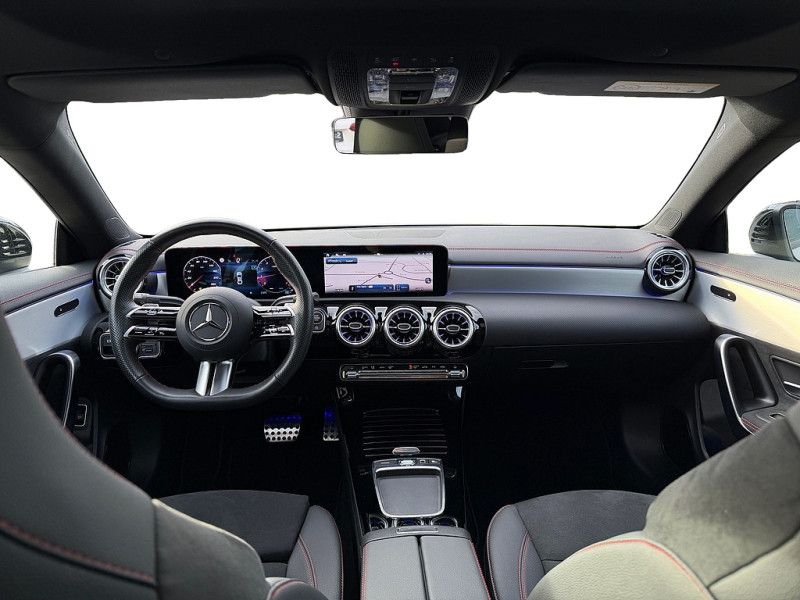 Mercedes-Benz CLA 200 2024