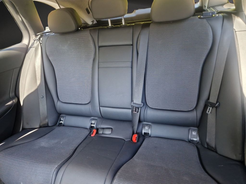 Mercedes-Benz C 200 2023