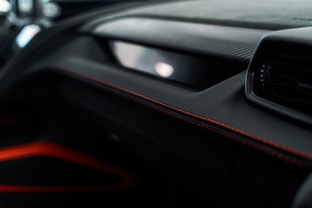 Lamborghini Revuelto 2025