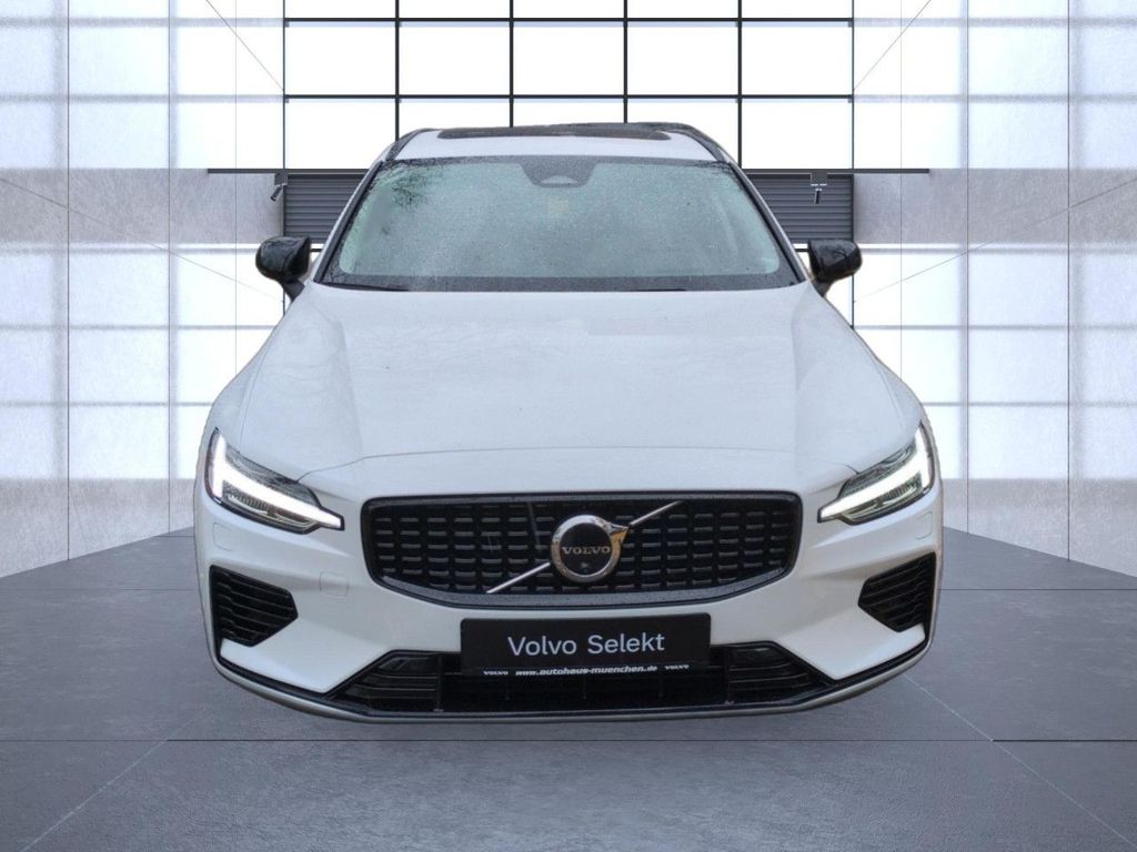 Volvo V60 2022