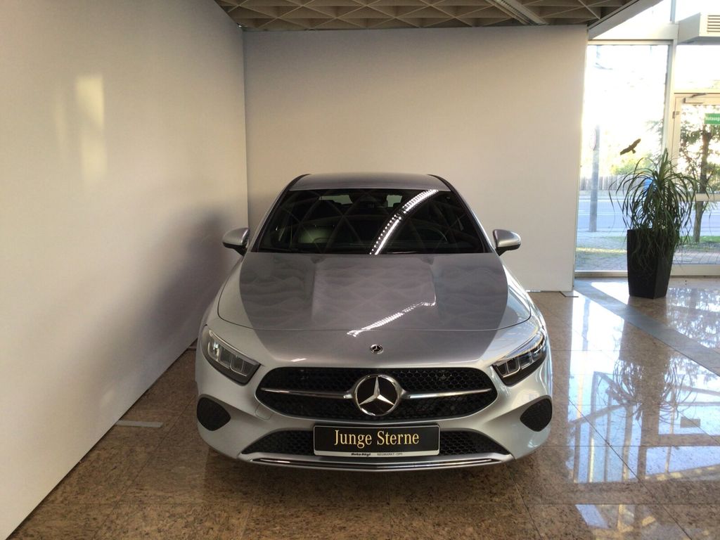 Mercedes-Benz A 200 2024