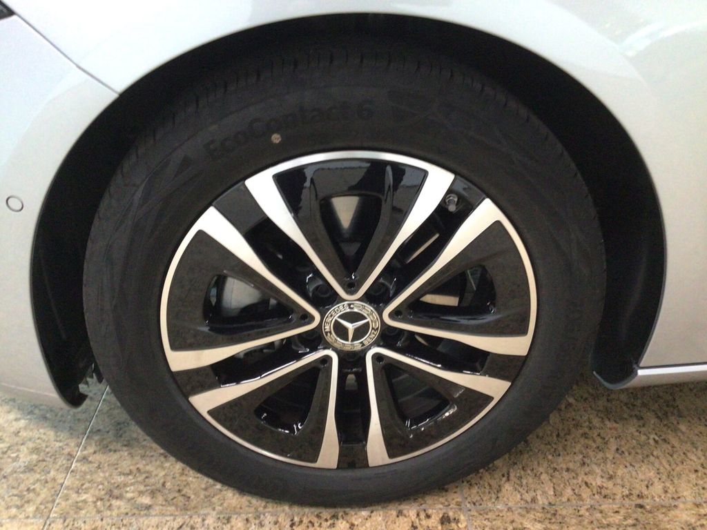 Mercedes-Benz A 200 2024