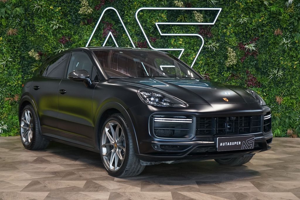 Porsche Cayenne 2021