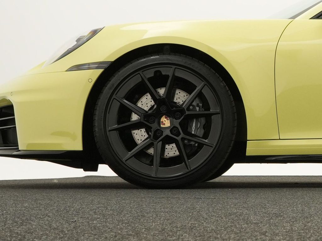 Porsche 992 2025