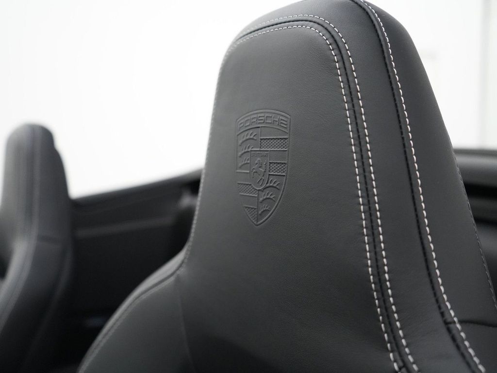 Porsche 992 2025