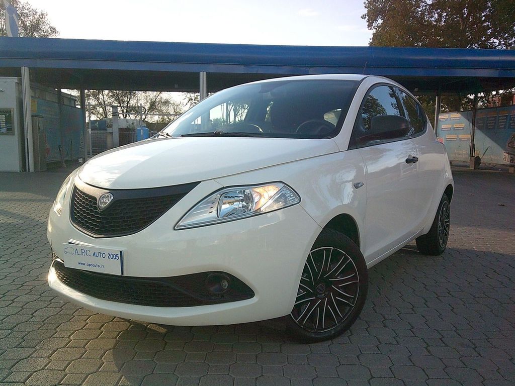 Lancia Ypsilon 2019