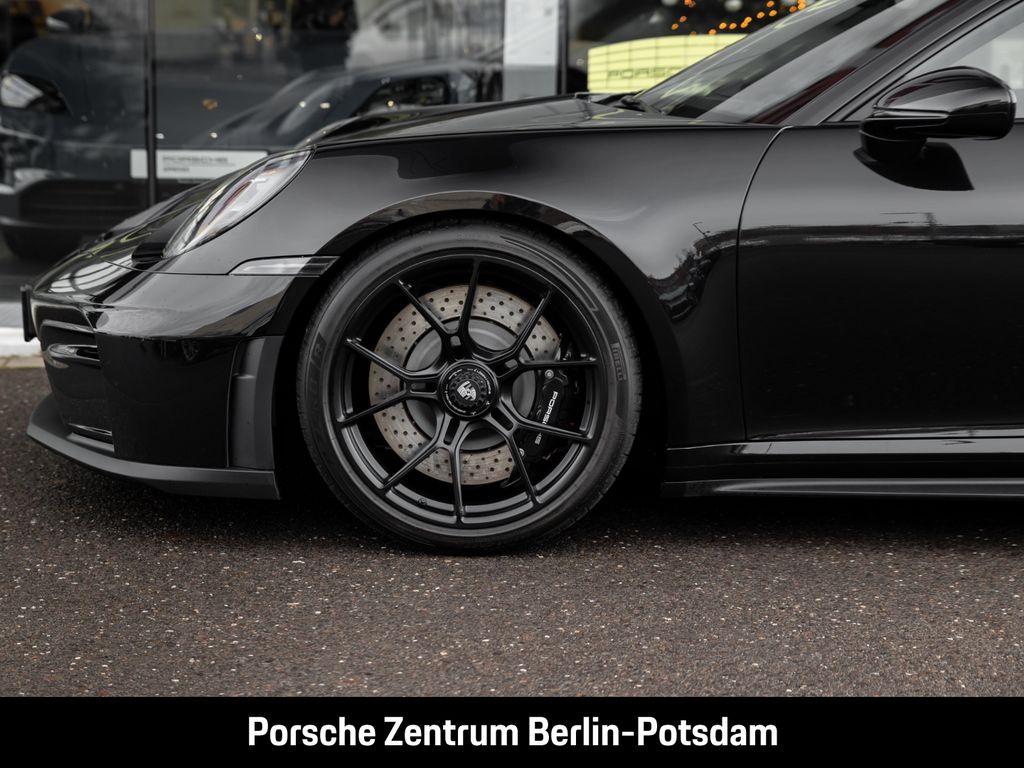 Porsche 992 2025