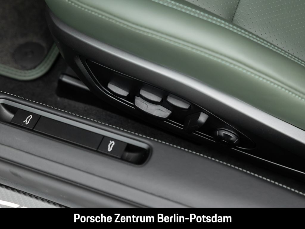 Porsche 992 2025