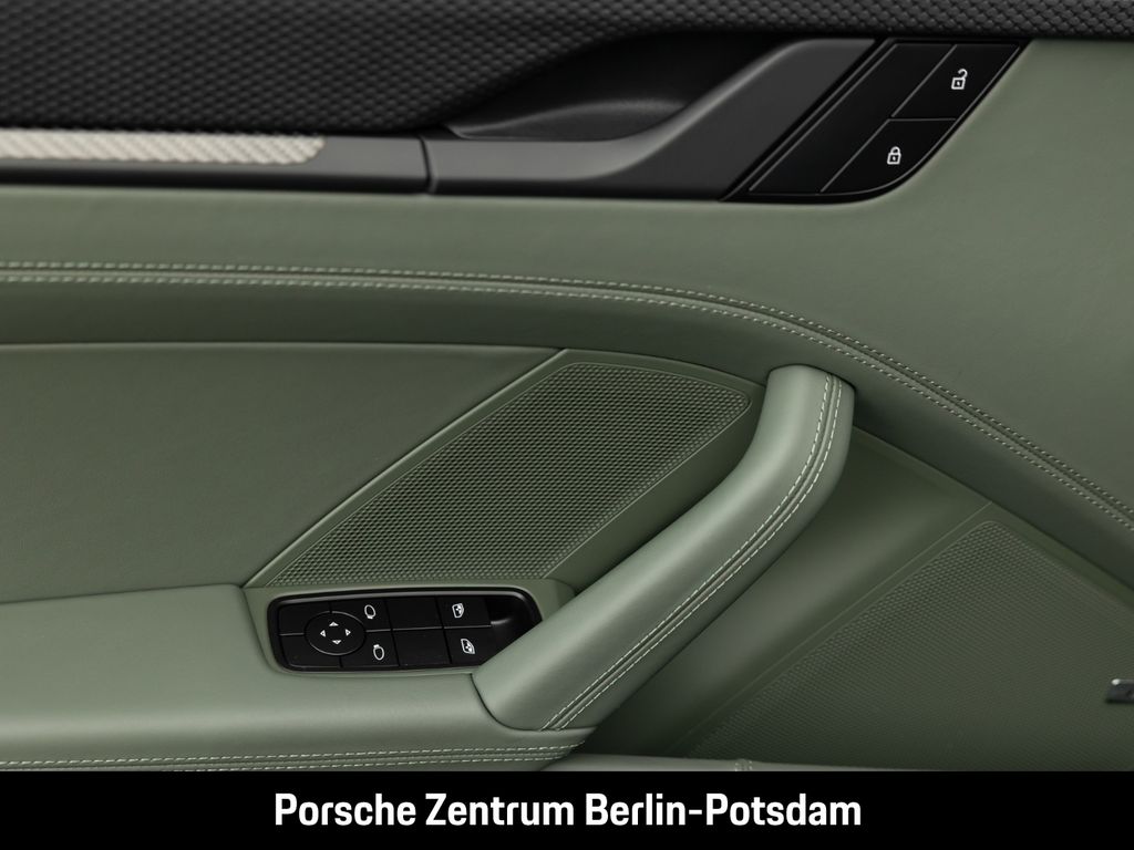 Porsche 992 2025