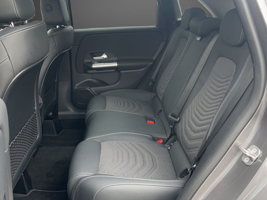 Mercedes-Benz B 250 2024