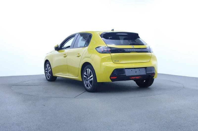 Peugeot 208 2021