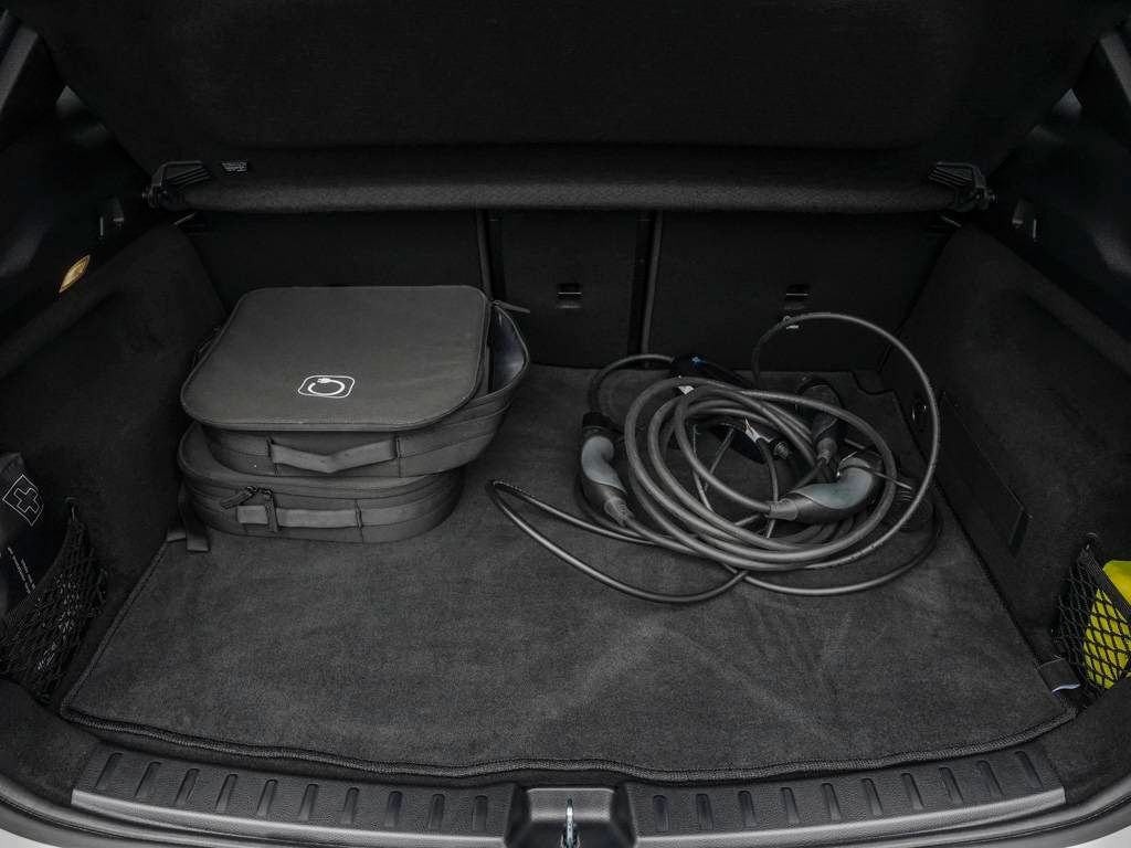 Mercedes-Benz EQA 2023