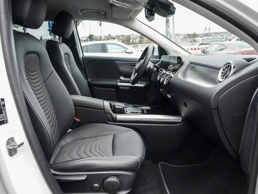 Mercedes-Benz EQA 2023