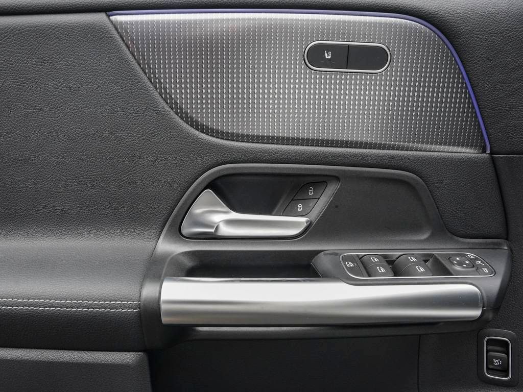 Mercedes-Benz EQA 2023
