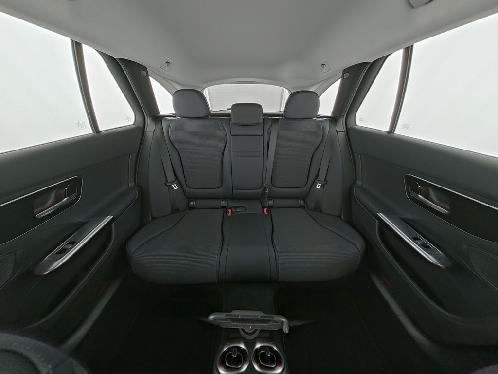 Mercedes-Benz C 200 2024