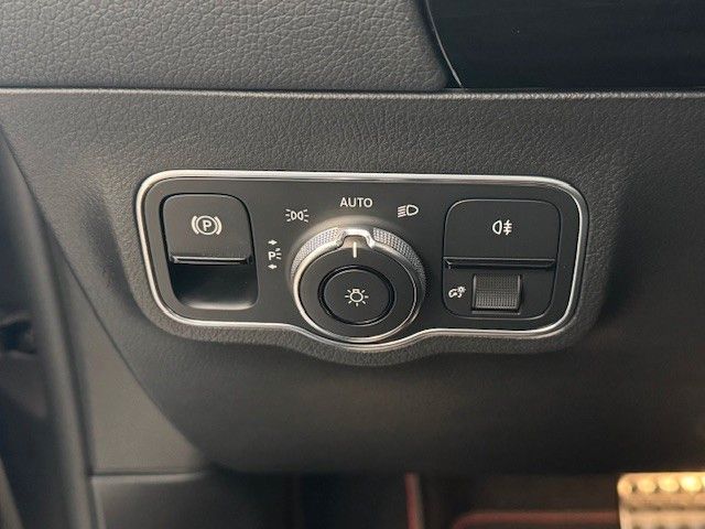 Mercedes-Benz GLA 200 2020