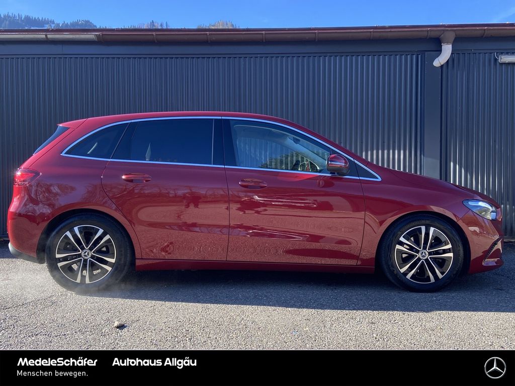 Mercedes-Benz B 200 2023